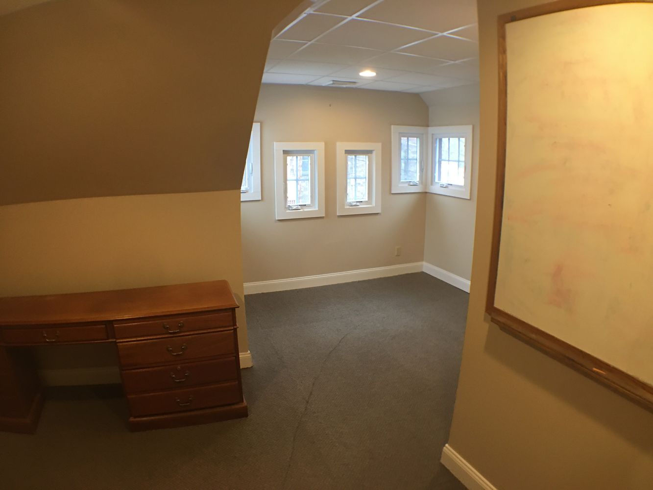 1802 Elm St, Manchester, NH 03104
